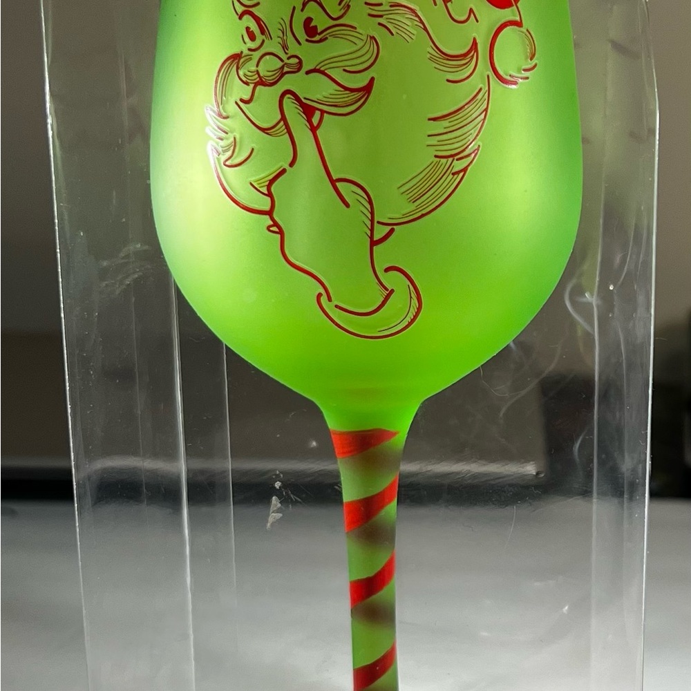 Raise The Bar/Hearthstone Naughty but Nice‎ 15fl Oz Wine Glass Hand Embellished